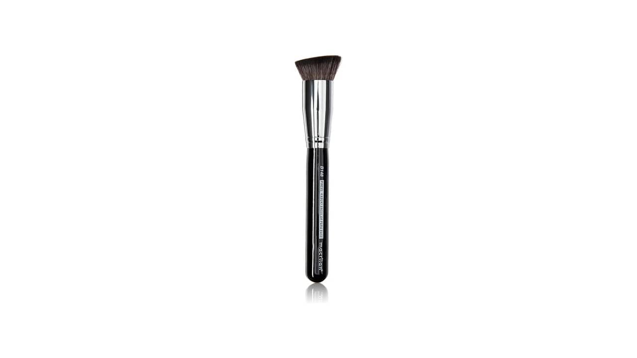 Melhor Pincel Kabuki: Qual Se Encaixa Melhor em Seu Ritual de Maquiagem?